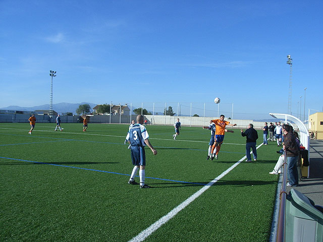 El equipo Hermanos Periago protagoniza la sorpresa de la jornada en la liga de Ftbol Aficionado 
