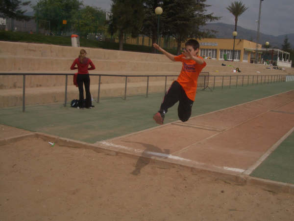 Comienzo de los cursos de atletismo para adultos impartidos por el Club Atletismo Totana - 1, Foto 1