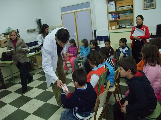 Los escolares de Santomera han participado en las ‘Jornadas de la Higiene Bucodental’ organizadas por la concejalía de Educación y Cultura - 1, Foto 1