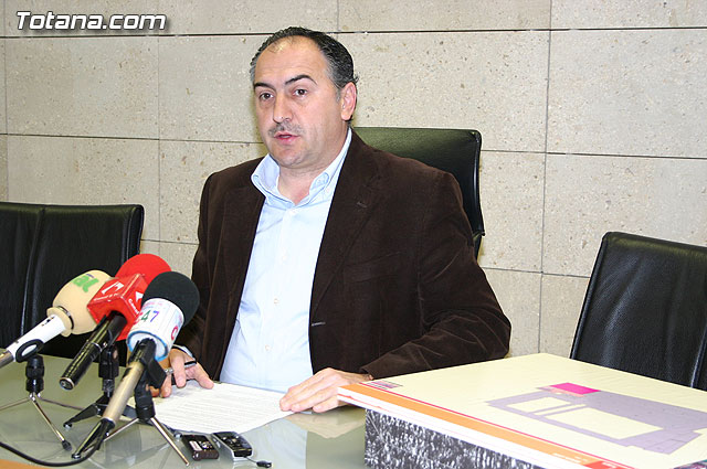 La piscina cubierta municipal se convertir en un centro deportivo con un spa, espacios de fitness, relax y termales, pistas de pdel... - 1