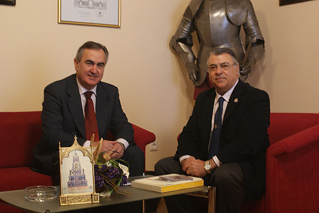 El delegado del Gobierno impulsa la constitución del Consorcio Caravaca Jubilar 2010 para disfrutar de las exenciones fiscales aprobadas por el Gobierno de España - 1, Foto 1