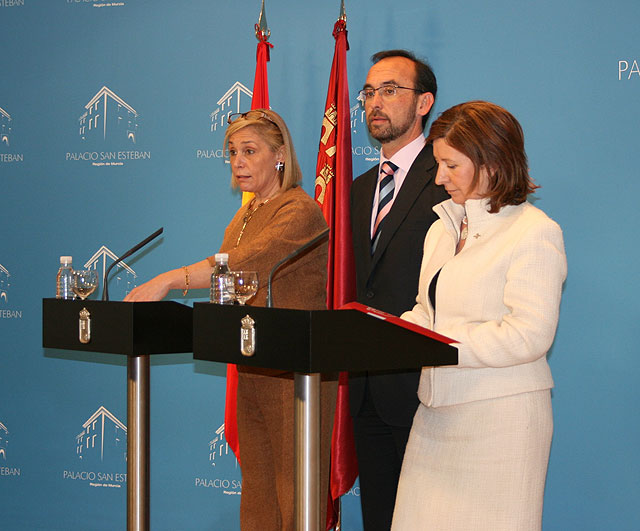 El Ejecutivo aprueba el proyecto de Ley de Derechos y Deberes de los usuarios del sistema sanitario regional - 1, Foto 1