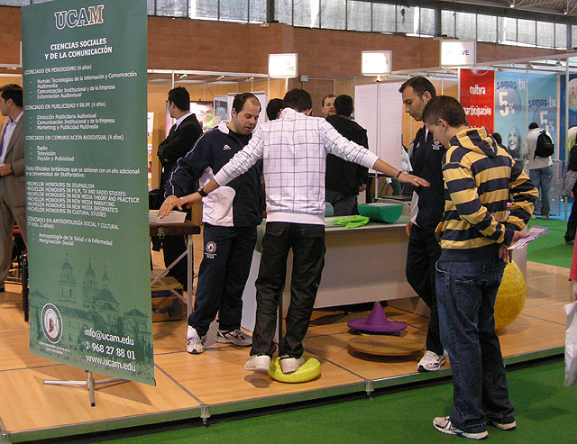La UCAM triunfa en el Salón del Estudiante de Lorca - 1, Foto 1