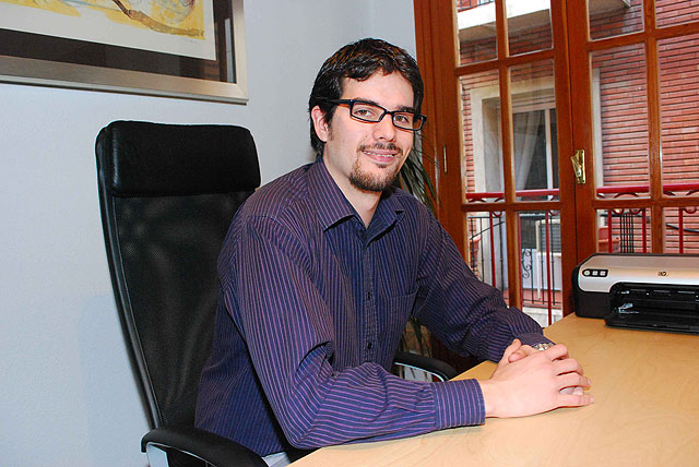 El Secretario General del CDL en la Región se marcha a Londres para ampliar su experiencia política - 1, Foto 1