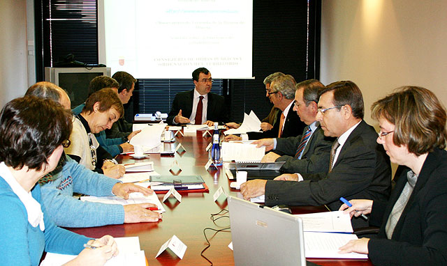 Gobierno regional, patronal y sindicatos ultiman un pacto social para facilitar el acceso de los ciudadanos a la vivienda - 1, Foto 1