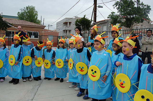 Más de 480 niños del Monte Anaor celebran el Carnaval bajo el lema “recicla” - 1, Foto 1
