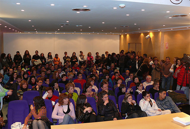 Entregados los premios de la X edición de Arte Joven al que fueron presentados alrededor de 150 trabajos - 2, Foto 2