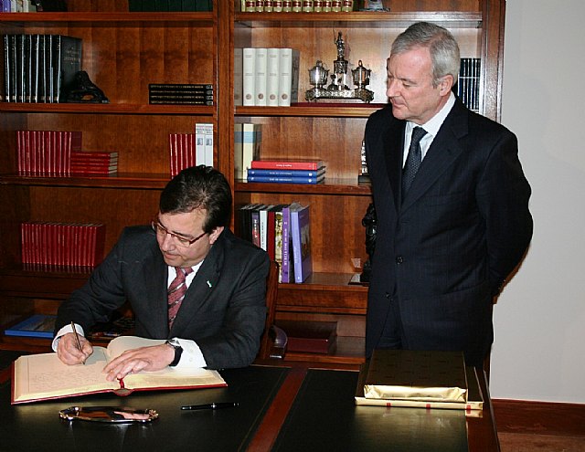 Valcárcel y Fernández Vara reivindican en Murcia “coherencia y solidaridad” en las cuestiones de Estado - 2, Foto 2