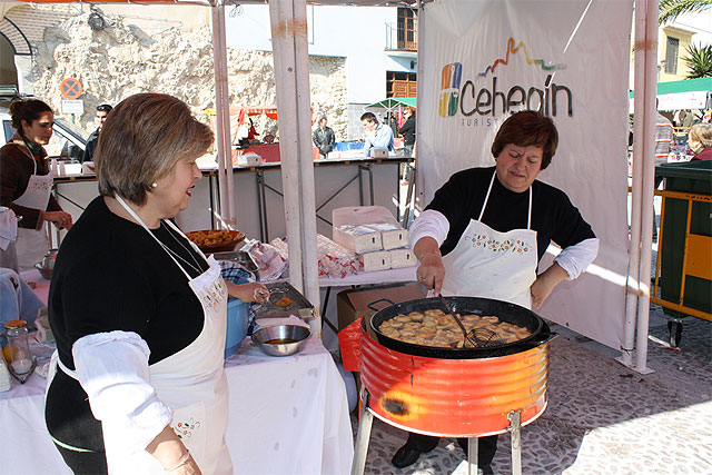 El Mercadillo ‘El Mesoncico’ bate su récord de puestos artesanos - 3, Foto 3