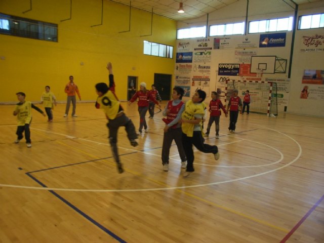 The Department of Sports organized a day of Handball Alevn, Foto 2