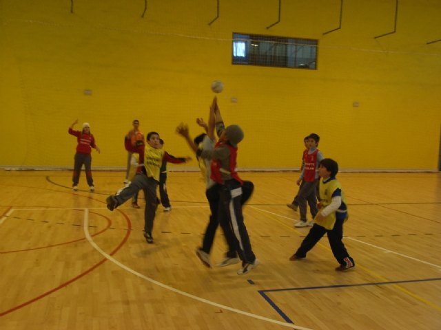 The Department of Sports organized a day of Handball Alevn, Foto 3