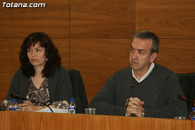 Los socialistas denuncian que el PP le dará más dinero a la empresa de basuras por hacer menos trabajo, Foto 1