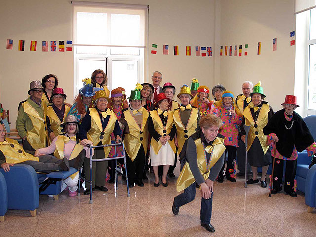 El Centro de Día de Mayores de El Algar también se viste de Carnaval - 2, Foto 2