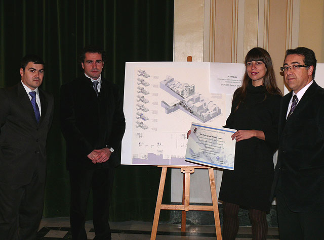 Entregado el premio al proyecto ganador del concurso de ideas para la rehabilitación del entorno de la Iglesia de El Salvador - 1, Foto 1