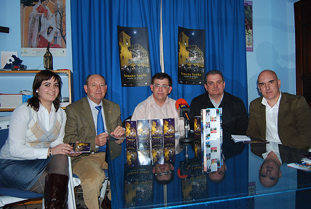 Se presentan dos nuevos folletos para fomentar la Semana Santa 2009 - 1, Foto 1