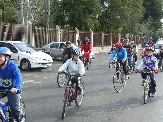 La Concejalía de Deportes organiza una nueva jornada de la Escuela Deportiva Municipal de Ciclismo, Foto 1