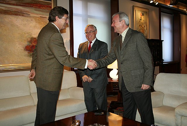 Valcárcel se compromete revisar el convenio entre el SMS y la UCAM para el uso del Morales Meseguer - 1, Foto 1