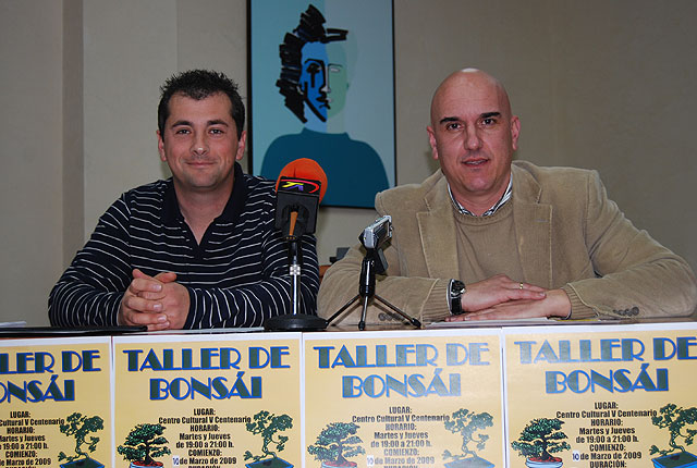 La localidad acoge un taller de bonsi, Foto 1
