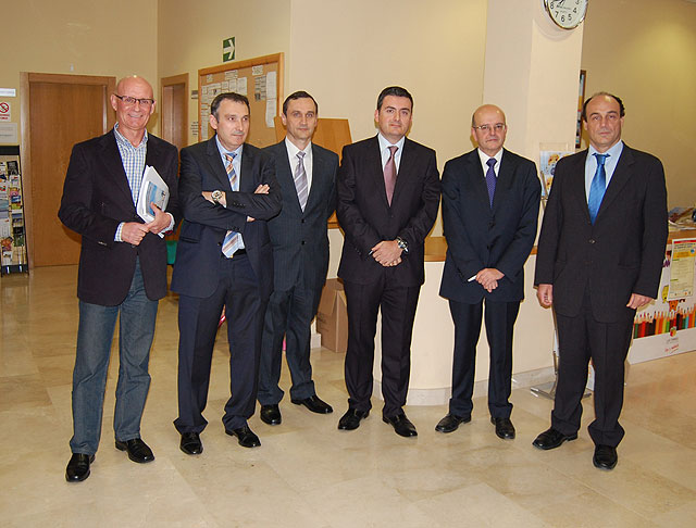 La crisis económica, diseccionada en Las Torres de Cotillas - 1, Foto 1