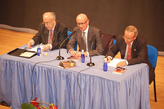 Sentido homenaje a Pérez Crespo en Las Torres de Cotillas - 2, Foto 2