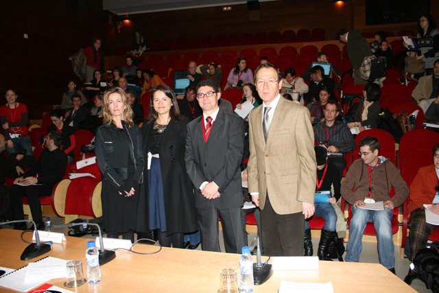 El Ayuntamiento apuesta por adaptar la información juvenil a personas con discapacidad sensorial para fomentar la integración - 1, Foto 1