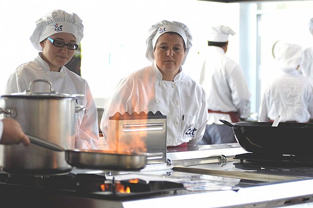Los alumnos del Centro de Cualificación Turística realizarán prácticas de alta cocina en restaurantes de Euskadi - 1, Foto 1