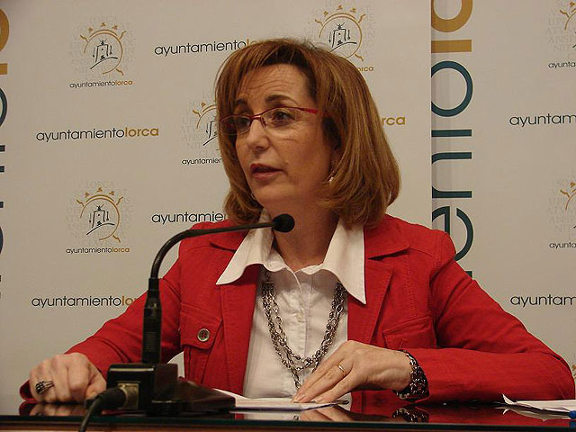 La Junta de Gobierno adjudica las obras de mejora del campo de fútbol de La Paca y la piscina climatizada del barrio de San Antonio, incluidas en el PIMUN´09 - 1, Foto 1