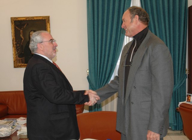 El viceministro de deportes de Cuba, Alberto Juantorena, visita la UCAM - 1, Foto 1