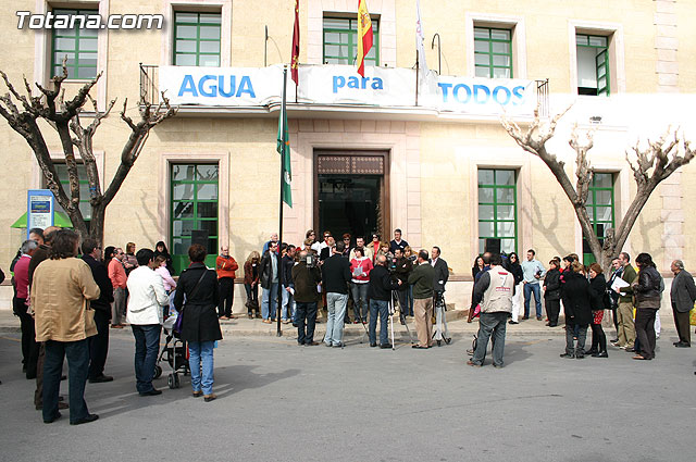 Totana se suma a la conmemoracin del “Da Mundial de las Enfermedades Raras” con una concentracin en la que se ha procedido a la lectura del manifiesto “Por un pacto de todos” - 8