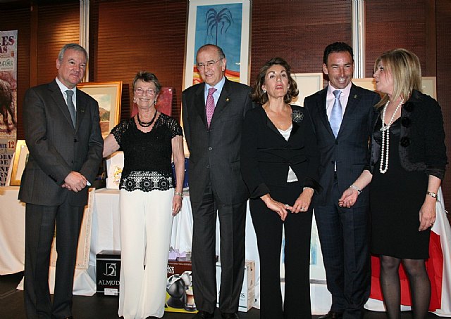 Valcárcel recibe el premio Solidaridad Institucional de la Asociación de Familiares de Enfermos de Alzheimer de la Región - 1, Foto 1