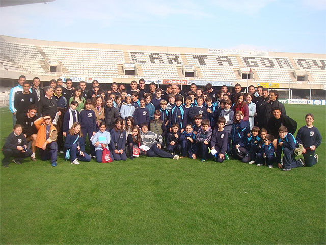 Alumnos de los Franciscanos se acercan al Cartagena F.C. - 1, Foto 1