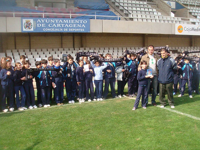 Alumnos de los Franciscanos se acercan al Cartagena F.C. - 2, Foto 2