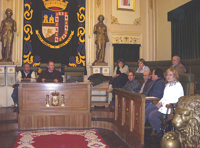 El concejal de Nuevas Tecnologías informa a los pedáneos sobre la implantación de la Televisión Digital Terrestre - 1, Foto 1