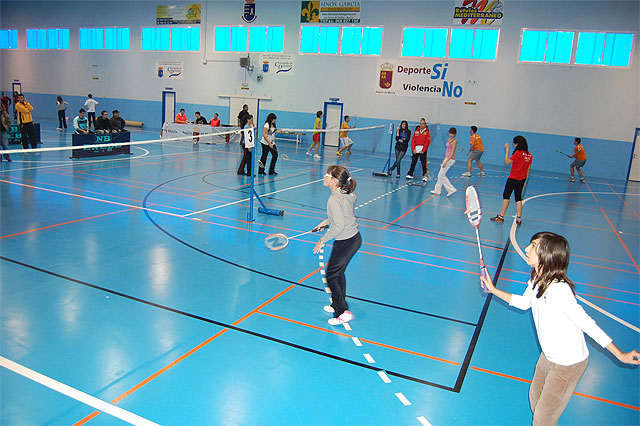 El Pabellón Municipal torreño acogió este pasado fin de semana la Fase Final Regional de bádminton - 1, Foto 1