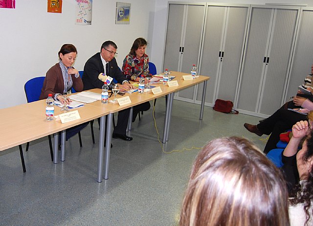 El director general de Programas de Inclusión clausura dos cursos de Radio ECCA Fundación para la inserción sociolaboral de mujeres maltratadas - 2, Foto 2