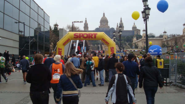 Todos los miembros del Club Atletismo Totana finalizan la maratn de Barcelona por debajo de las 4 horas - 23