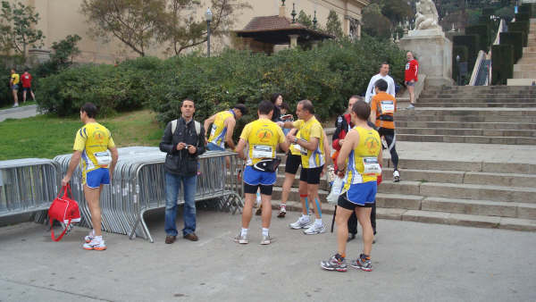 Todos los miembros del Club Atletismo Totana finalizan la maratn de Barcelona por debajo de las 4 horas - 30