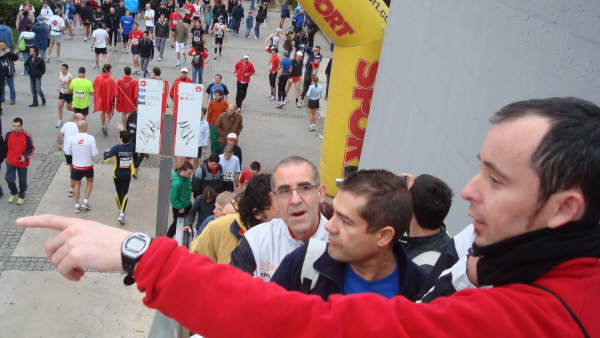 Todos los miembros del Club Atletismo Totana finalizan la maratn de Barcelona por debajo de las 4 horas - 24