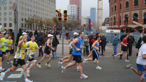 Todos los miembros del Club Atletismo Totana finalizan la maratn de Barcelona por debajo de las 4 horas - 45