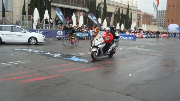 Todos los miembros del Club Atletismo Totana finalizan la maratn de Barcelona por debajo de las 4 horas - 49