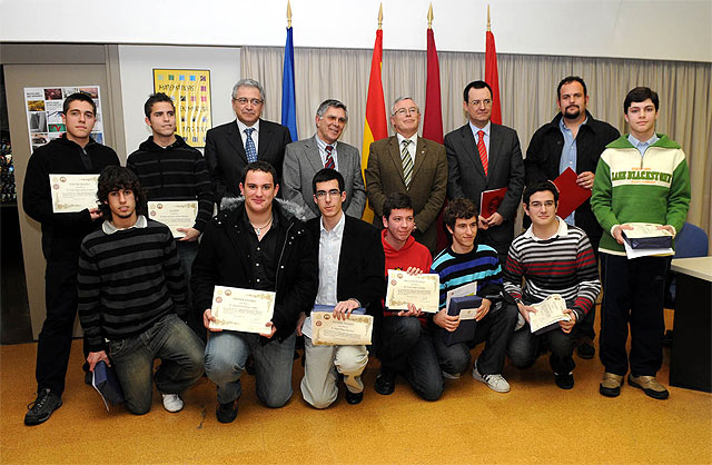 Alumnos de institutos recibieron premios de la Olimpiada Matemática en la Universidad de Murcia - 1, Foto 1