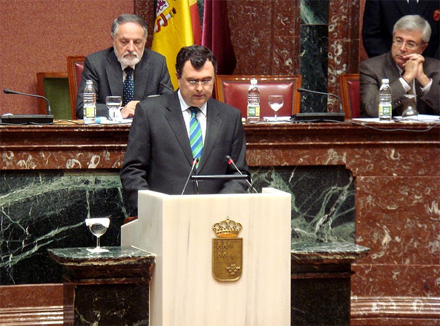El consejero de Obras Públicas presenta en la Asamblea las medidas extraordinarias para facilitar el acceso a la vivienda - 1, Foto 1