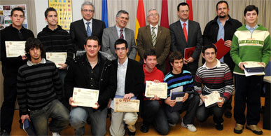 Alumnos de institutos recibieron premios de la Olimpiada Matemática en la Universidad de Murcia