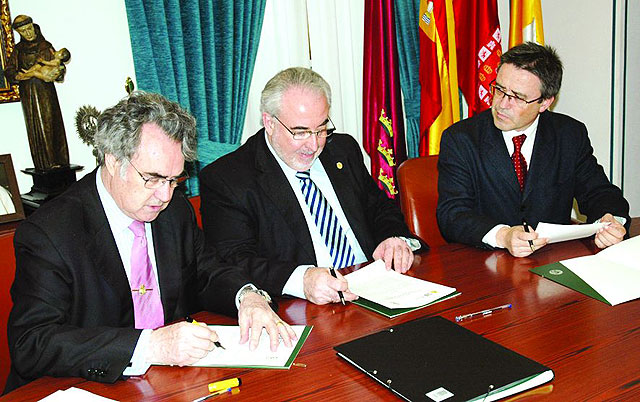 La UCAM firma un convenio de colaboración con la Caja de Ahorros del Mediterráneo - 1, Foto 1