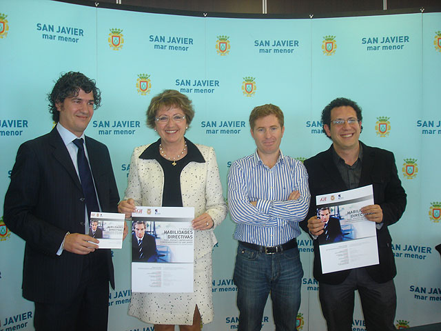 El ayuntamiento firma un convenio con la Asociación de Jóvenes Empresarios de la Región de Murcia para apoyar con nuevas iniciativas a este sector en el municipio - 1, Foto 1