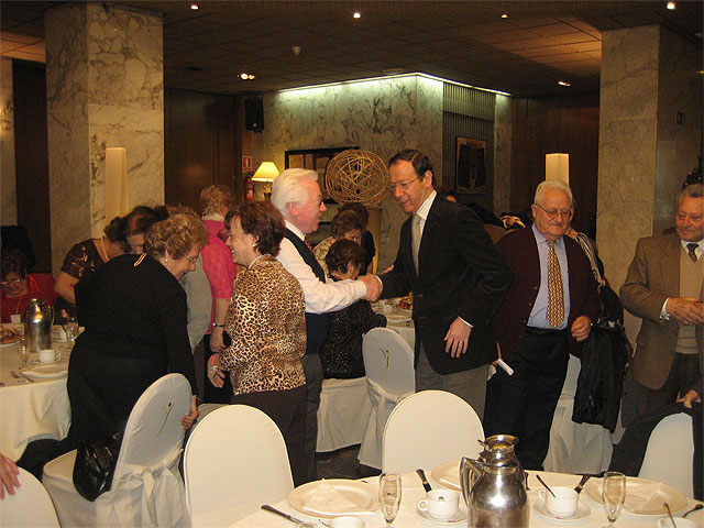 Las 37 candidatas a Reina de los Mayores 2009 comparten un desayuno con el Alcalde antes de iniciar su jornada de convivencia en Cartagena - 2, Foto 2