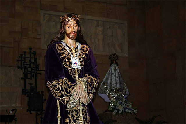 Alcantarilla celebró el tradicional besapié al Cristo de Medinaceli - 1, Foto 1