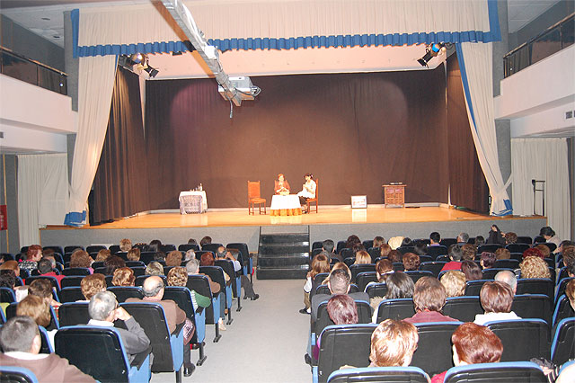 Las mujeres torreñas se suben al escenario en la “Semana de la Mujer” del municipio - 1, Foto 1