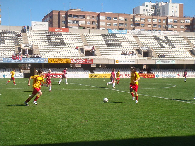 La fiesta del fútbol conmemoró el Día de la Mujer - 2, Foto 2