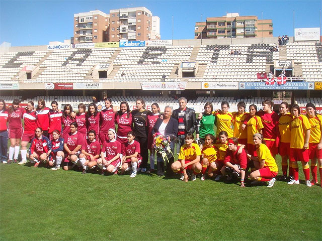 La fiesta del fútbol conmemoró el Día de la Mujer - 3, Foto 3